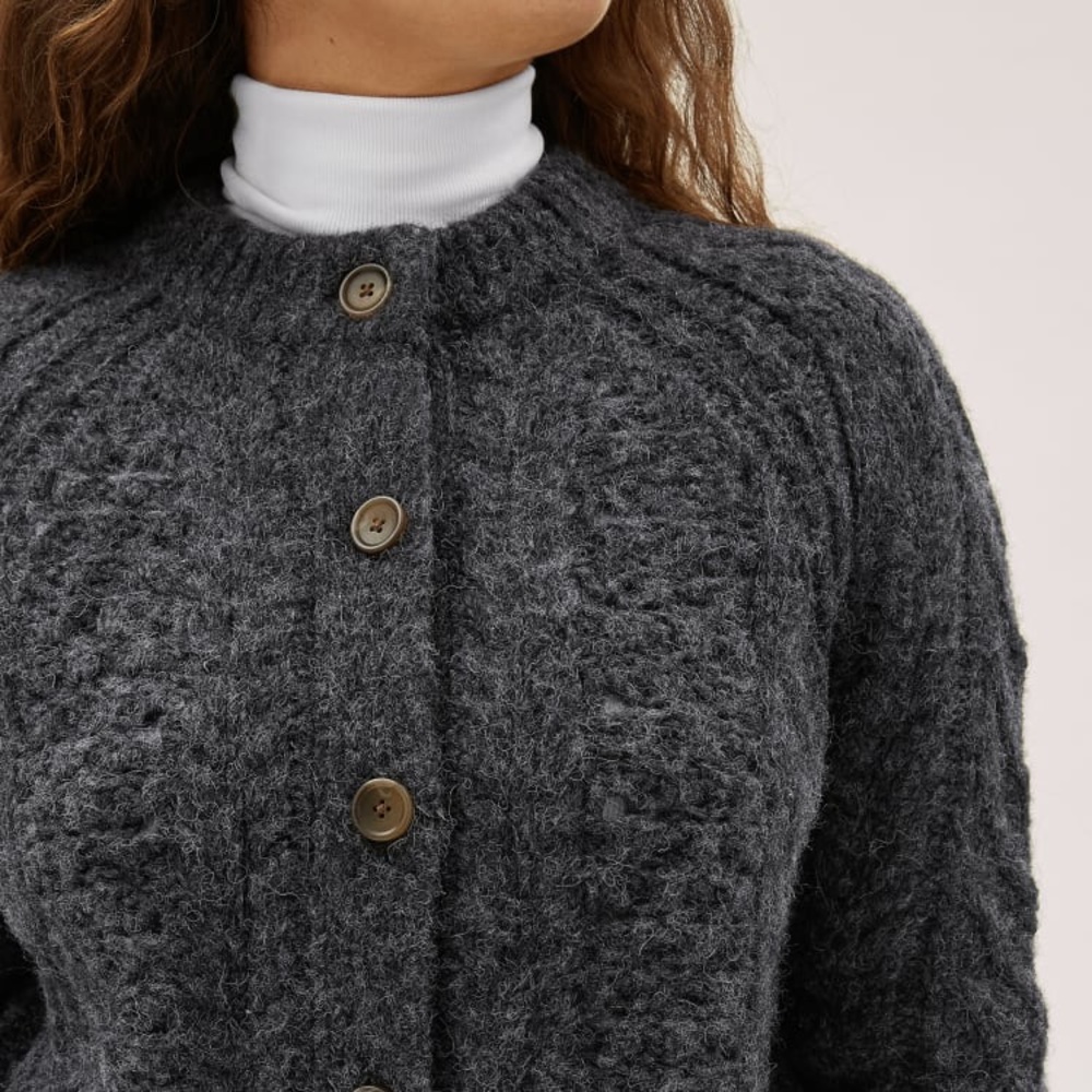 Everlane Cloud Cable Cardigan - Picture 3 of 9